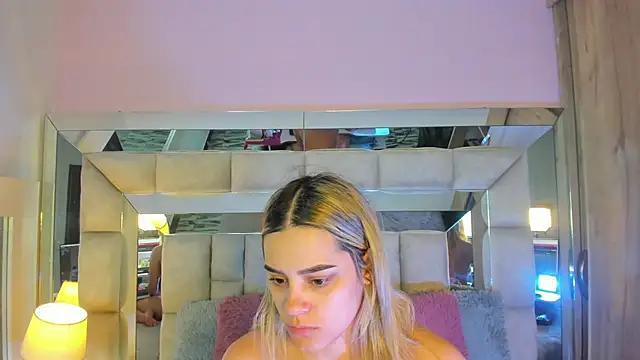 AYNARA_ROSE from StripChat