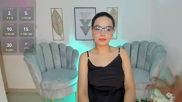 Explore our live girls sluts from our Custom and Multi clubs and checkout exclusive access to highly interactive content, such as shape, hair, titties, pussy type and many more.