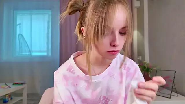 B4by_LoL1 webcams show profile image 