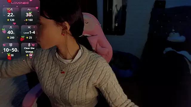 Explore our live girls sluts from our Custom and Multi clubs and checkout exclusive access to highly interactive content, such as shape, hair, titties, pussy type and many more.