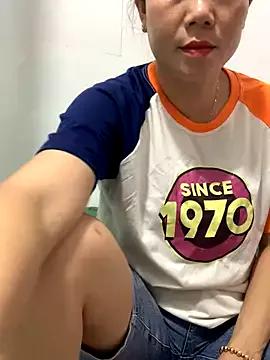 Baby-bigtits from StripChat
