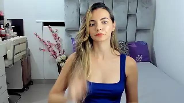 baby-miah from StripChat