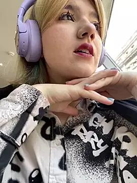 Explore our live girls sluts from our Custom and Multi clubs and checkout exclusive access to highly interactive content, such as shape, hair, titties, pussy type and many more.