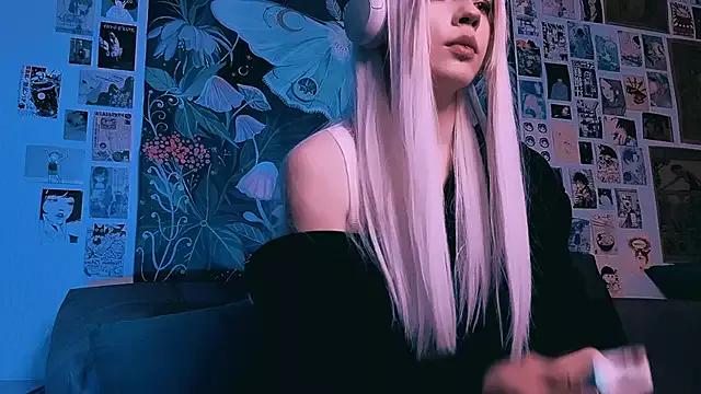 Explore our live girls sluts from our Custom and Multi clubs and checkout exclusive access to highly interactive content, such as shape, hair, titties, pussy type and many more.