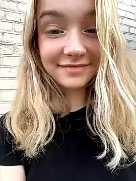 Baby_Tiny from StripChat