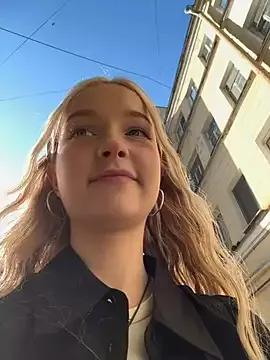 Baby_Tiny from StripChat