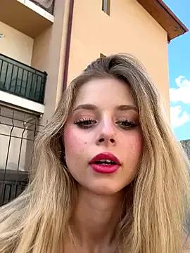 BabyAnais from StripChat is Freechat
