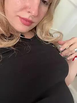 Explore our live girls sluts from our Custom and Multi clubs and checkout exclusive access to highly interactive content, such as shape, hair, titties, pussy type and many more.
