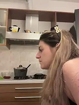 Explore our live girls sluts from our Custom and Multi clubs and checkout exclusive access to highly interactive content, such as shape, hair, titties, pussy type and many more.