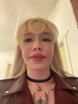 Explore our live girls sluts from our Custom and Multi clubs and checkout exclusive access to highly interactive content, such as shape, hair, titties, pussy type and many more.