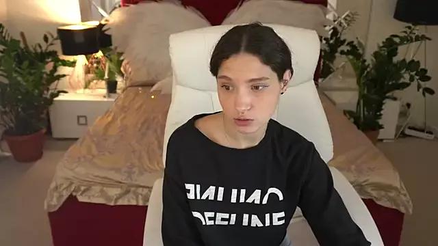BabyFlowerr from StripChat