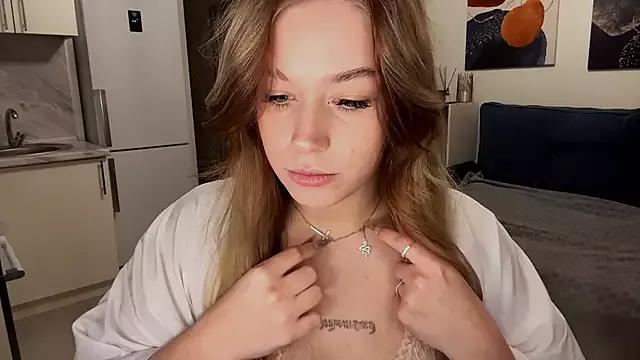 Explore our live girls sluts from our Custom and Multi clubs and checkout exclusive access to highly interactive content, such as shape, hair, titties, pussy type and many more.