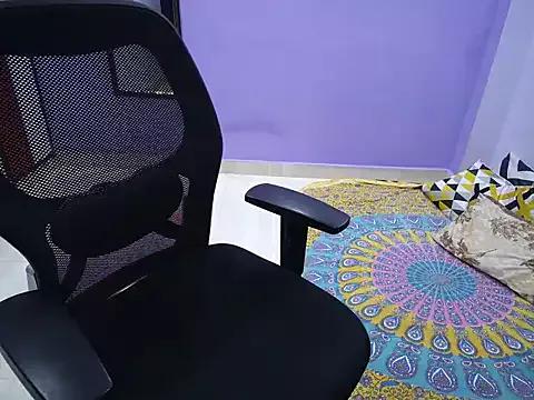 BabyNaina from StripChat