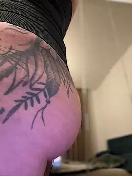 babyyboomm from StripChat