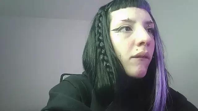 badddoll from StripChat is Freechat