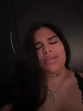 Explore our live girls sluts from our Custom and Multi clubs and checkout exclusive access to highly interactive content, such as shape, hair, titties, pussy type and many more.