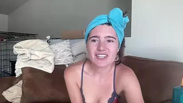 Explore our live girls sluts from our Custom and Multi clubs and checkout exclusive access to highly interactive content, such as shape, hair, titties, pussy type and many more.