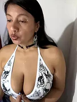 Bamby_safre webcams show profile image 