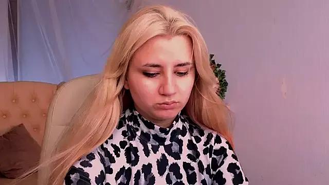 barbaralove_ from StripChat is Freechat
