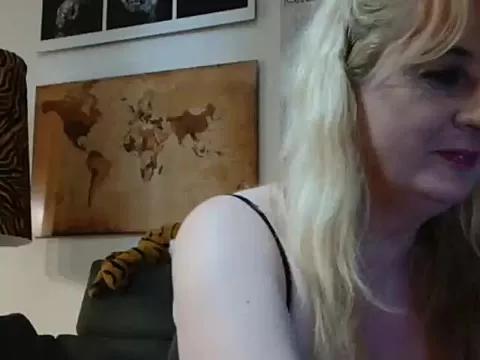 Barbie45J from StripChat