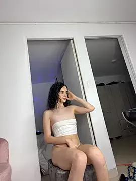 barbieEmi from StripChat