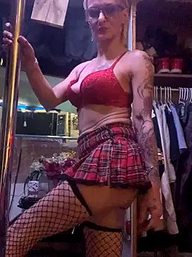 barbiegirl143 from StripChat