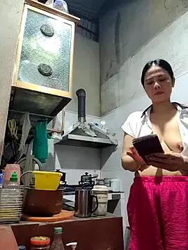 Basanis68 from StripChat