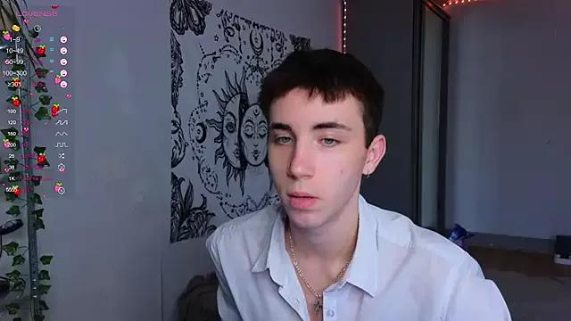 Batarol0 webcams show profile image 