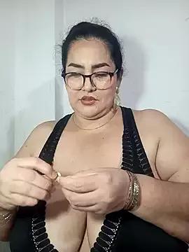 BBW_CandyPlumQueen from StripChat