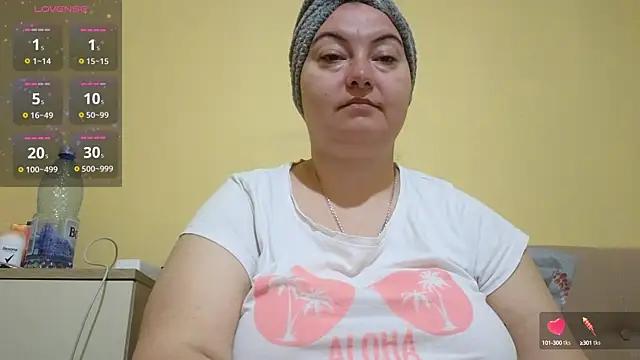 BBW_MILF_4U from StripChat