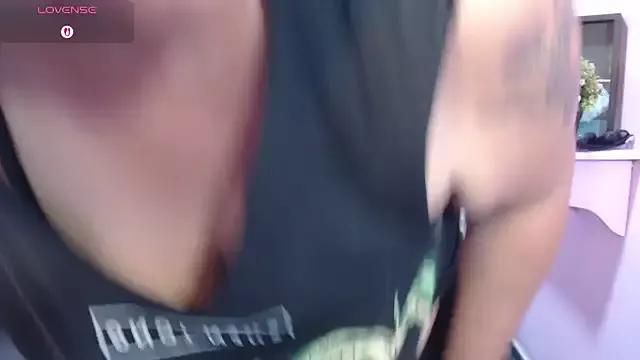 BBWPrettyDoll from StripChat