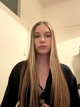 bbysonia from StripChat