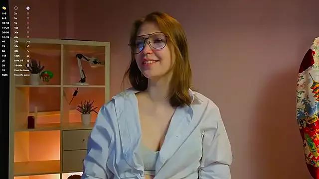 Explore our live girls sluts from our Custom and Multi clubs and checkout exclusive access to highly interactive content, such as shape, hair, titties, pussy type and many more.