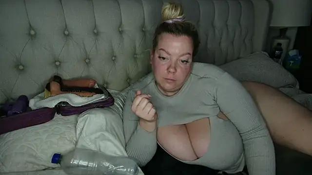 Explore our live girls sluts from our Custom and Multi clubs and checkout exclusive access to highly interactive content, such as shape, hair, titties, pussy type and many more.