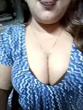 Beautyy38 from StripChat is Freechat
