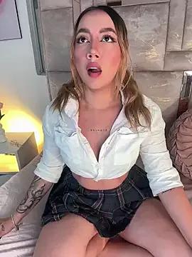 Explore our live girls sluts from our Custom and Multi clubs and checkout exclusive access to highly interactive content, such as shape, hair, titties, pussy type and many more.