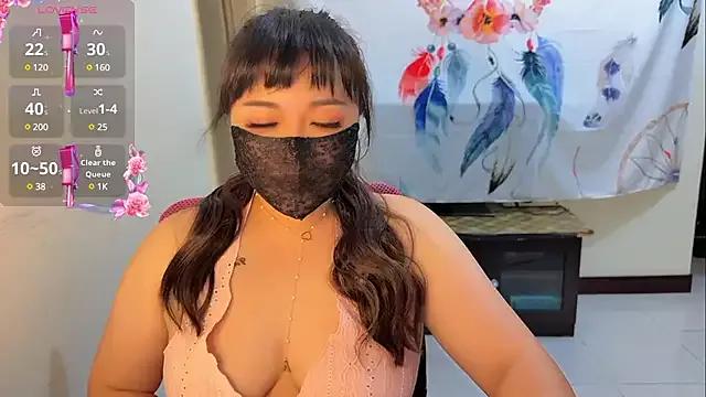 bee_baby from StripChat is Freechat