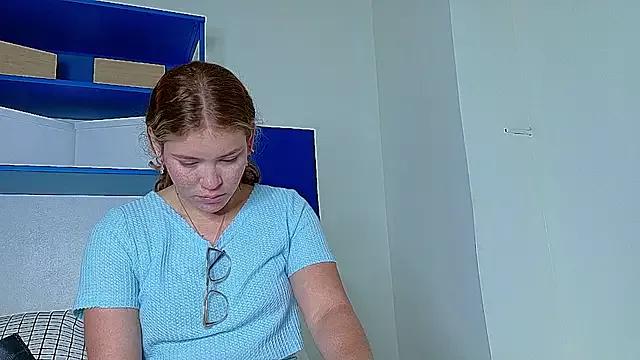 Explore our live girls sluts from our Custom and Multi clubs and checkout exclusive access to highly interactive content, such as shape, hair, titties, pussy type and many more.