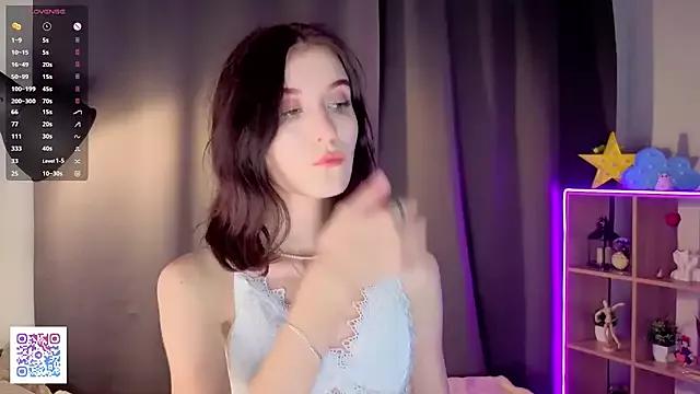 Explore our live girls sluts from our Custom and Multi clubs and checkout exclusive access to highly interactive content, such as shape, hair, titties, pussy type and many more.