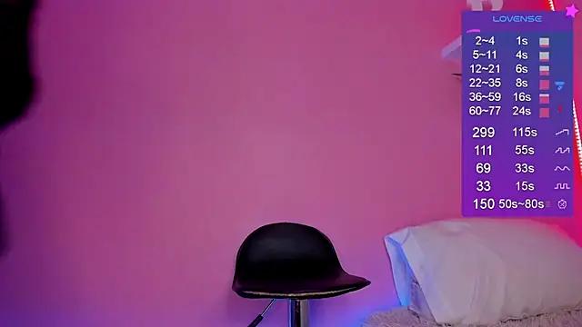 Bella-White from StripChat