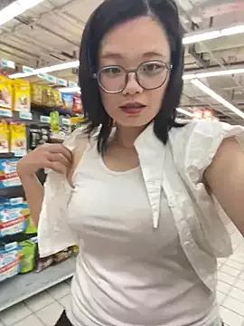 Bella0815 from StripChat