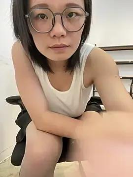 Bella0815 from StripChat