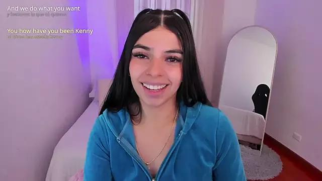 bella_blue18 from StripChat