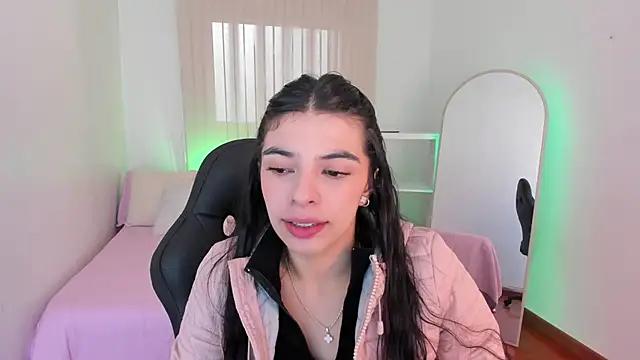 bella_blue18 from StripChat