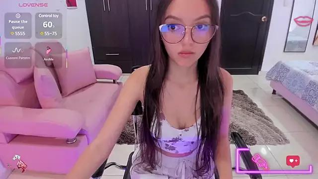 Bella_Fox_0 from StripChat