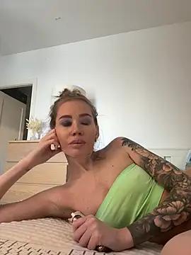 Bella_Meg from StripChat