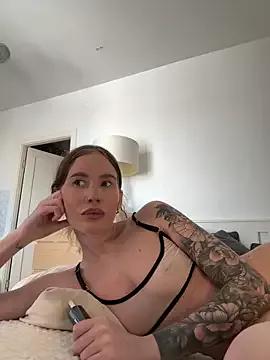 Bella_Meg from StripChat