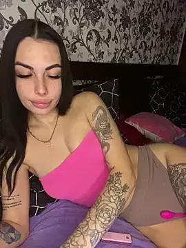 Bella_R0se from StripChat