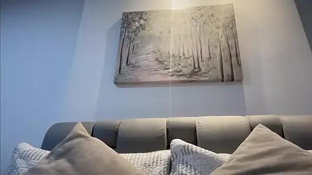 Bella_rossinii_ from StripChat