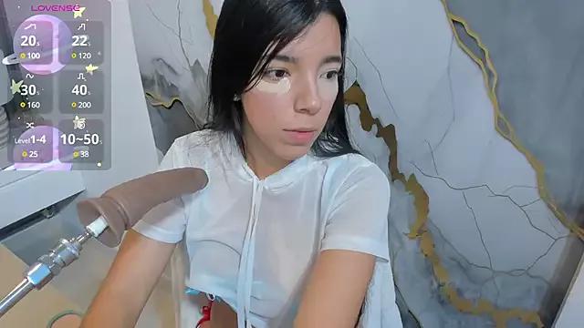 bella_snowhite_ from StripChat is Freechat